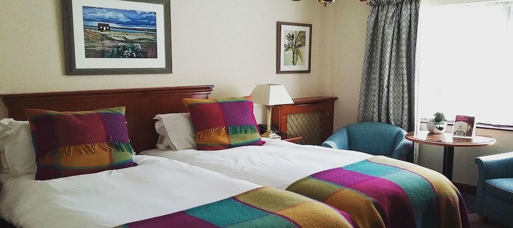 Parkway Hotel & Spa Cwmbran Bagian luar foto