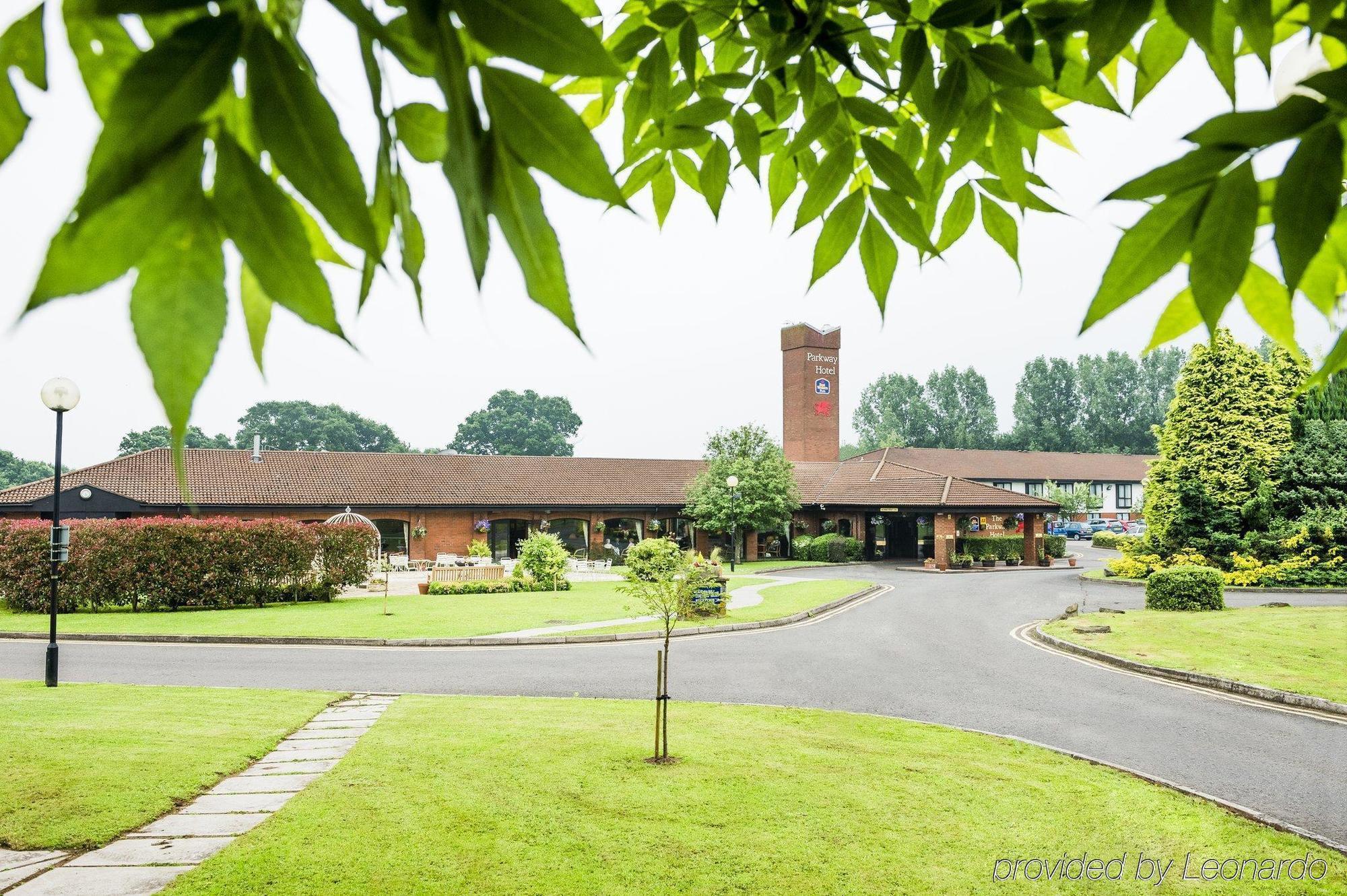 Parkway Hotel & Spa Cwmbran Bagian luar foto