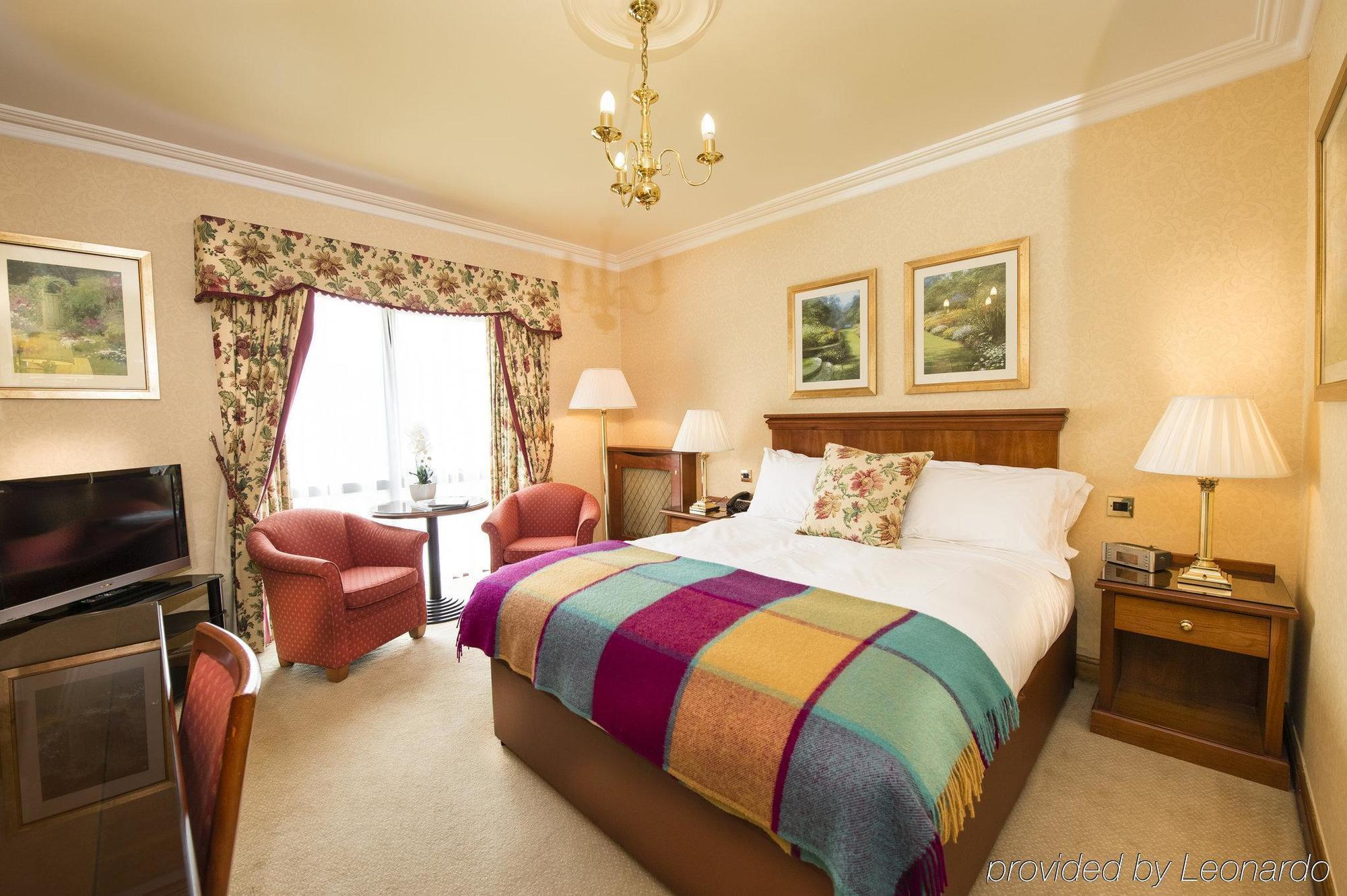 Parkway Hotel & Spa Cwmbran Bagian luar foto