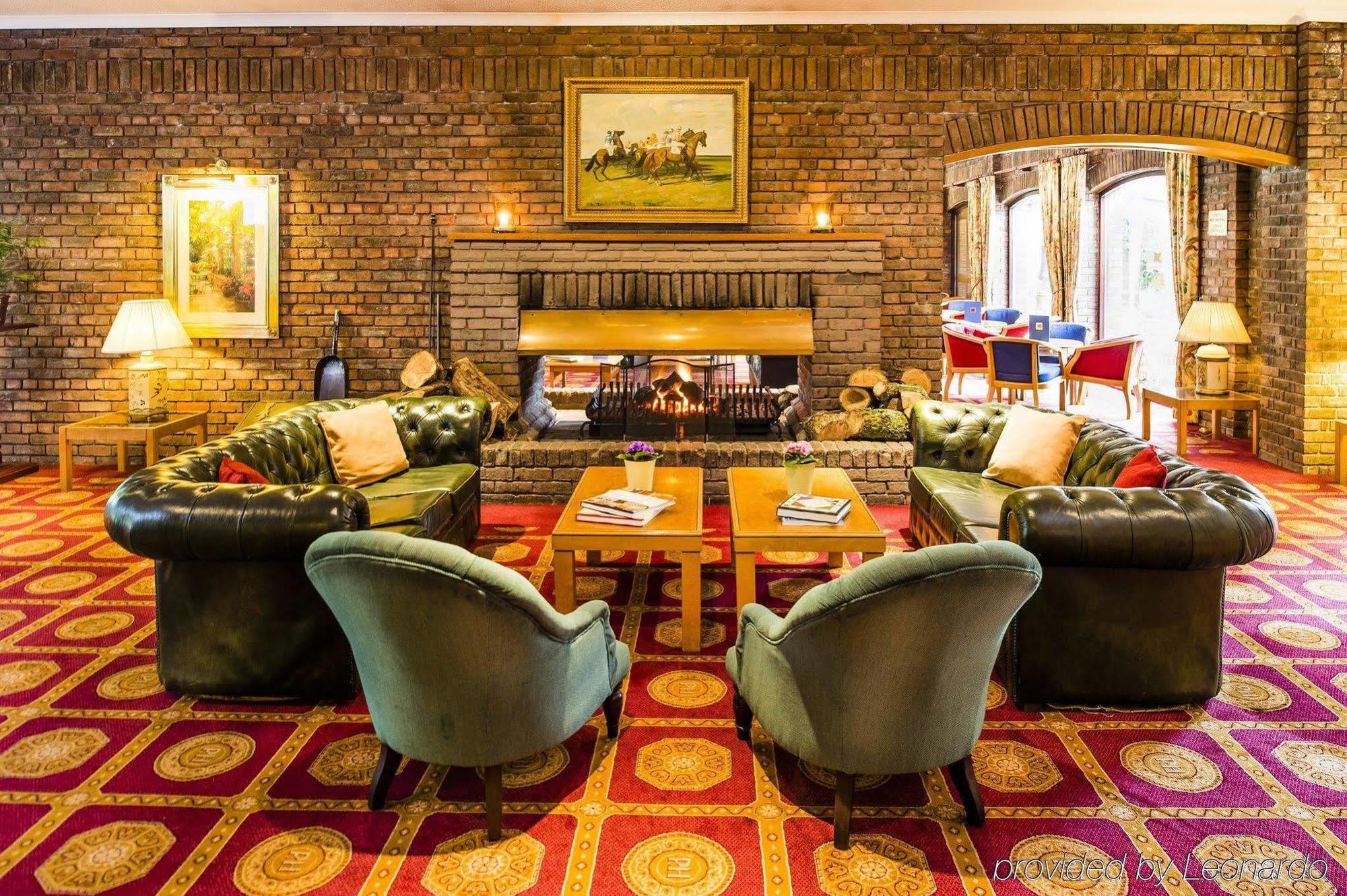 Parkway Hotel & Spa Cwmbran Bagian luar foto