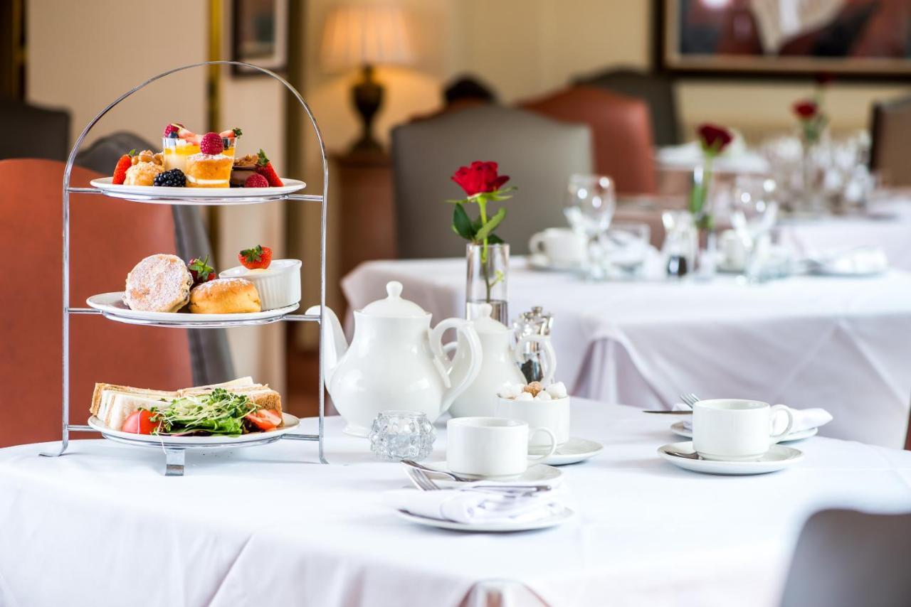 Parkway Hotel & Spa Cwmbran Bagian luar foto